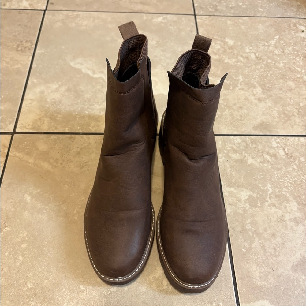 Women’s Brown Boots Size 8.5
